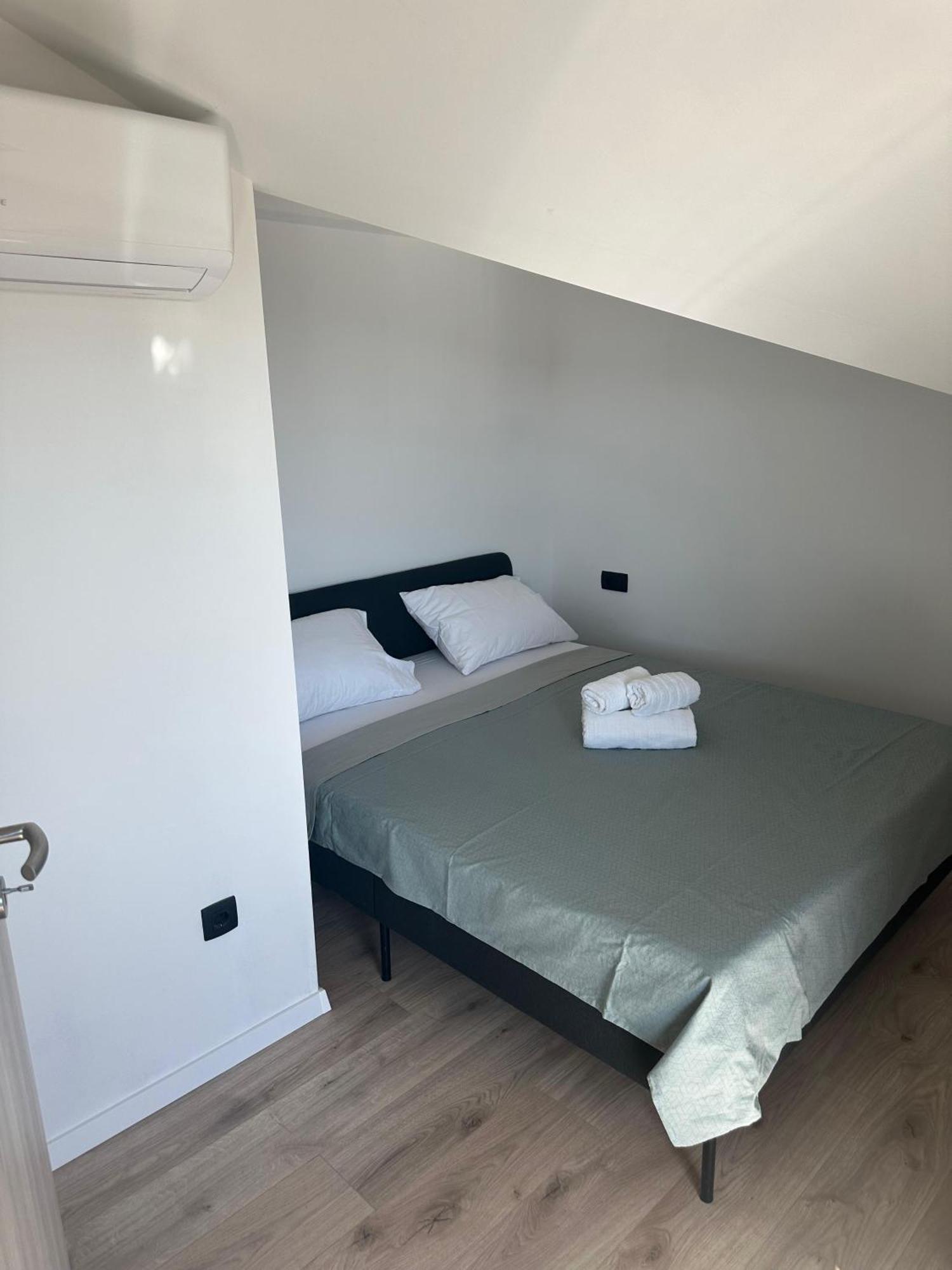 Apartment Roni ザダル エクステリア 写真