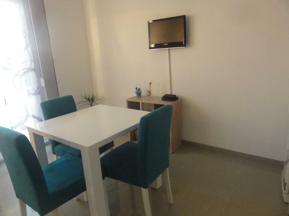 Apartment Roni ザダル エクステリア 写真